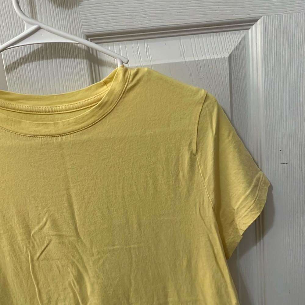 butter yellow basic tee